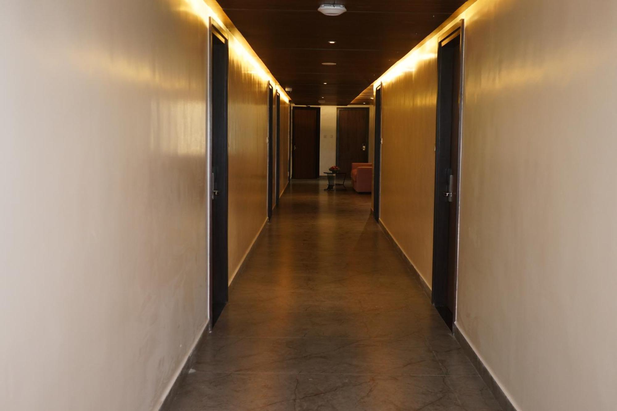 Vantara Suites Vellore Exterior photo