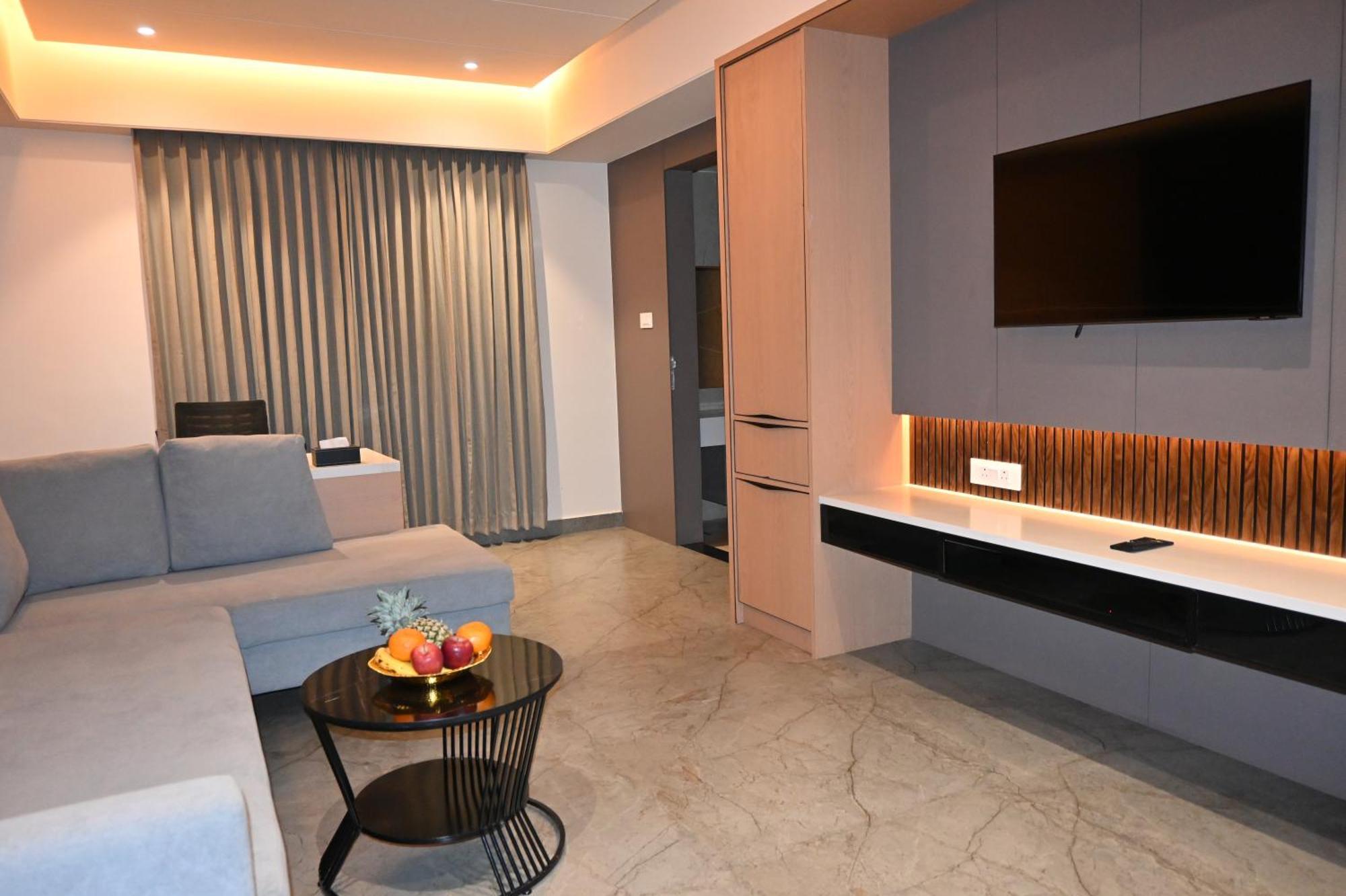 Vantara Suites Vellore Exterior photo